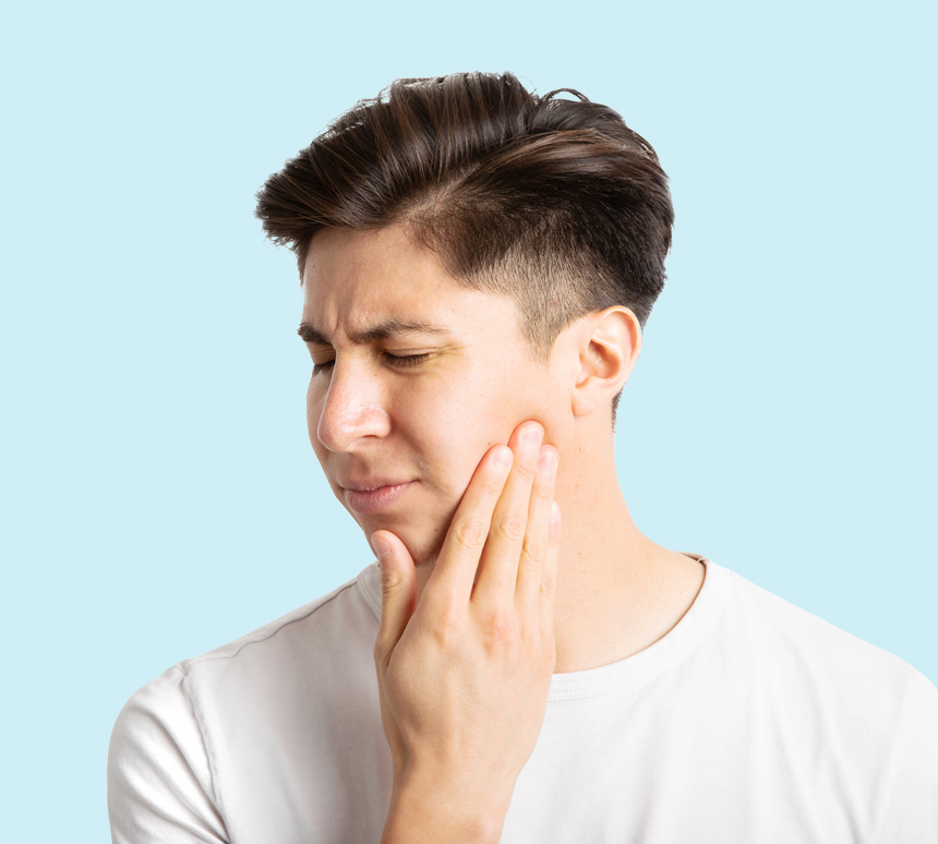Person mit schmerzempfindlichen Zähnen.